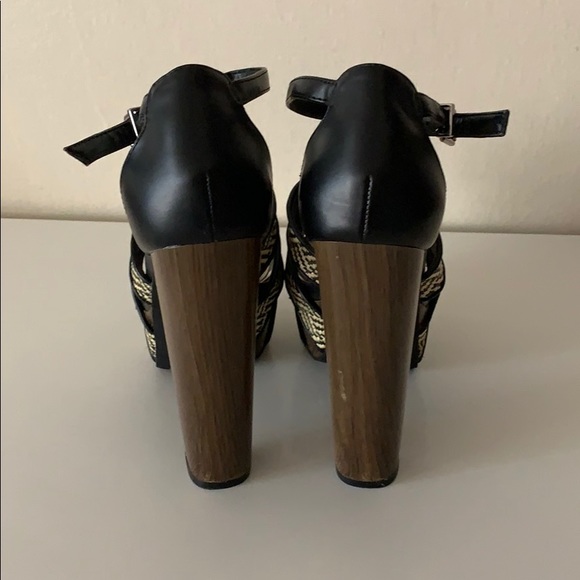 Size 6.7 Jessica Simpson platform sandals! - Picture 3 of 3